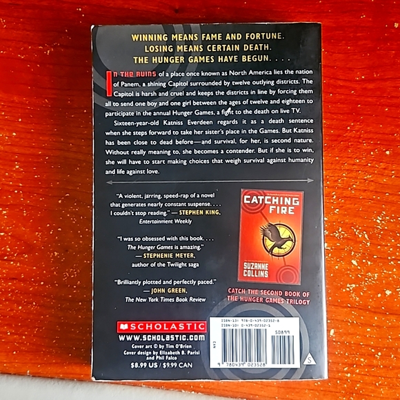 Hunger Games Book 1 - Picture 2 of 2